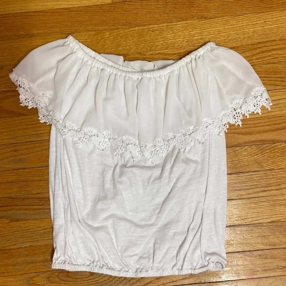 Michael Kors Off the shoulder shirt